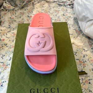 Gucci Pink Sandals with Iconic GG Logo